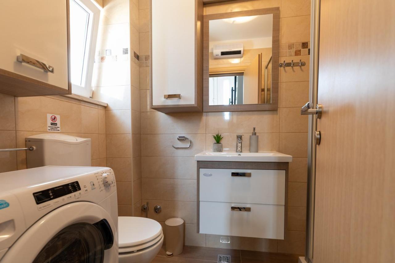 Holiday Home Lydia Слатине Экстерьер фото